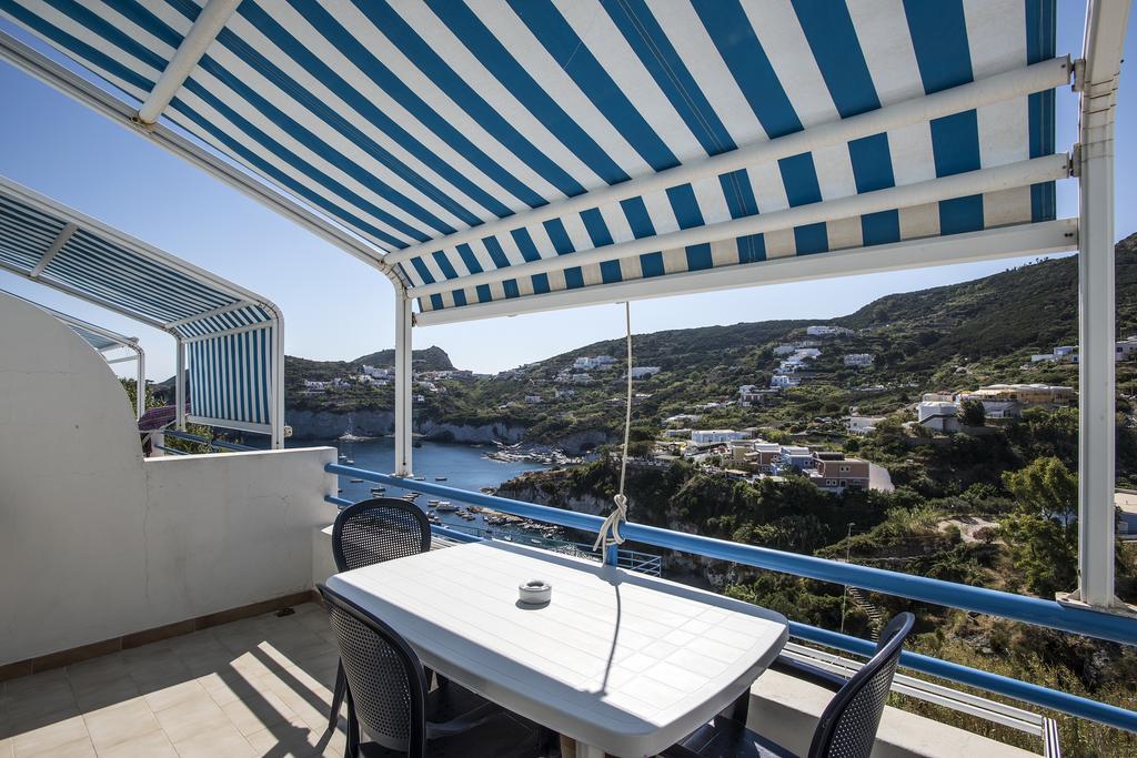 Magi - Appartamenti Maga Circe Ponza Extérieur photo