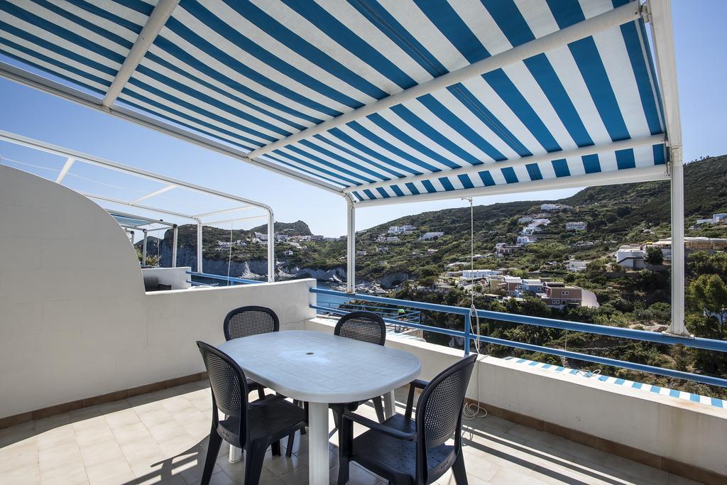 Magi - Appartamenti Maga Circe Ponza Extérieur photo