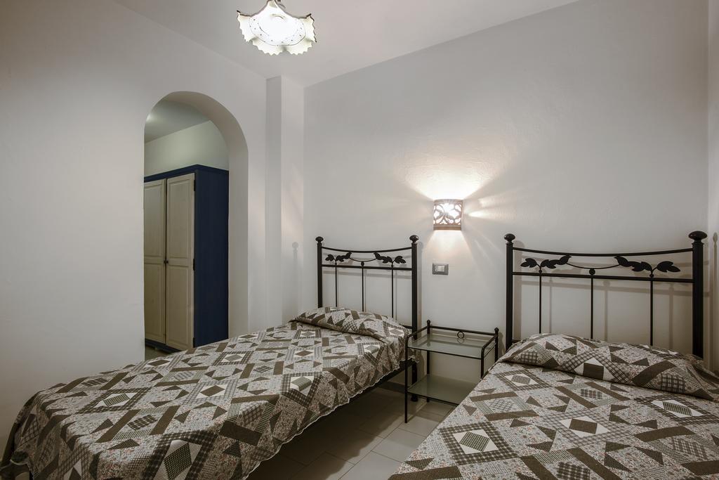 Magi - Appartamenti Maga Circe Ponza Extérieur photo
