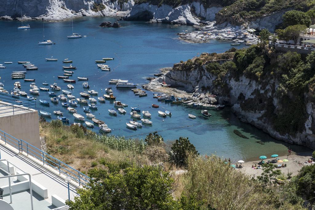 Magi - Appartamenti Maga Circe Ponza Extérieur photo