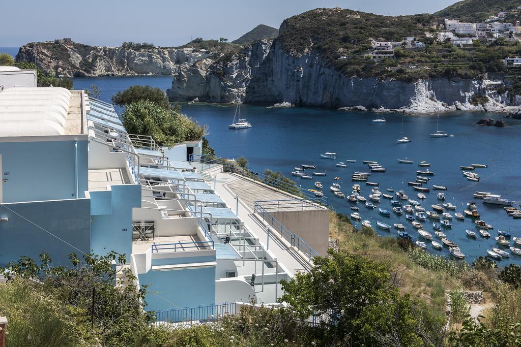 Magi - Appartamenti Maga Circe Ponza Extérieur photo