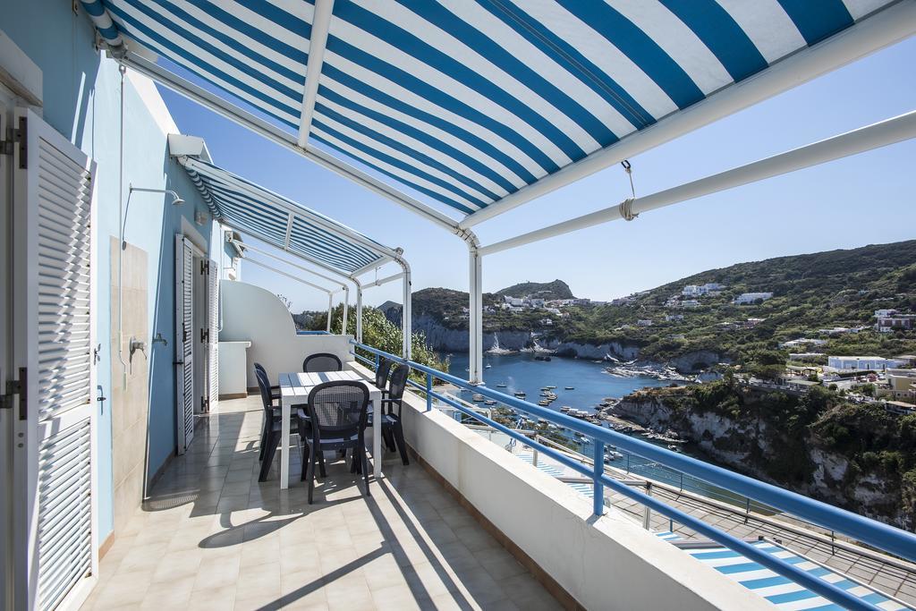 Magi - Appartamenti Maga Circe Ponza Extérieur photo